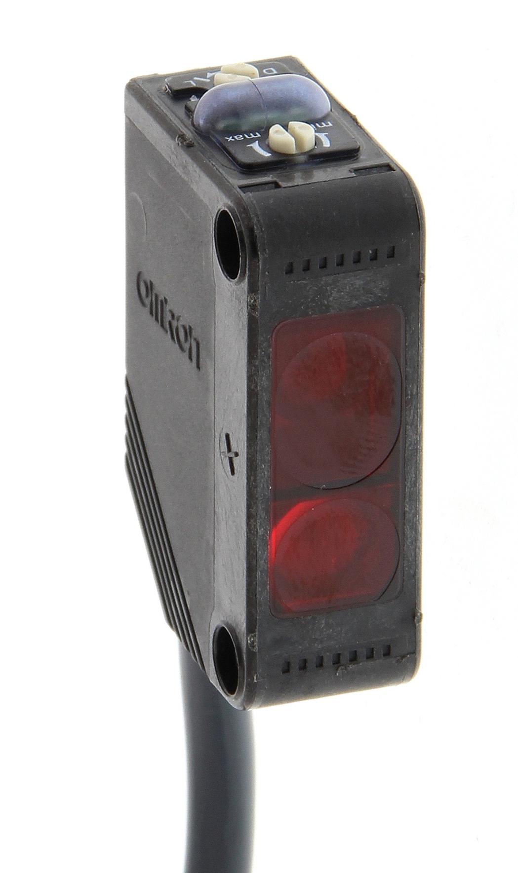 E3Z-LS81 5M PHOTOELECTRIC SENSOR, PNP, 0.1A, 200MM OMRON