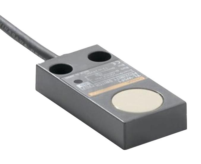 TL-W5F1 INDUCTIVE PROX SENSOR, 5MM, PNP/1NO OMRON