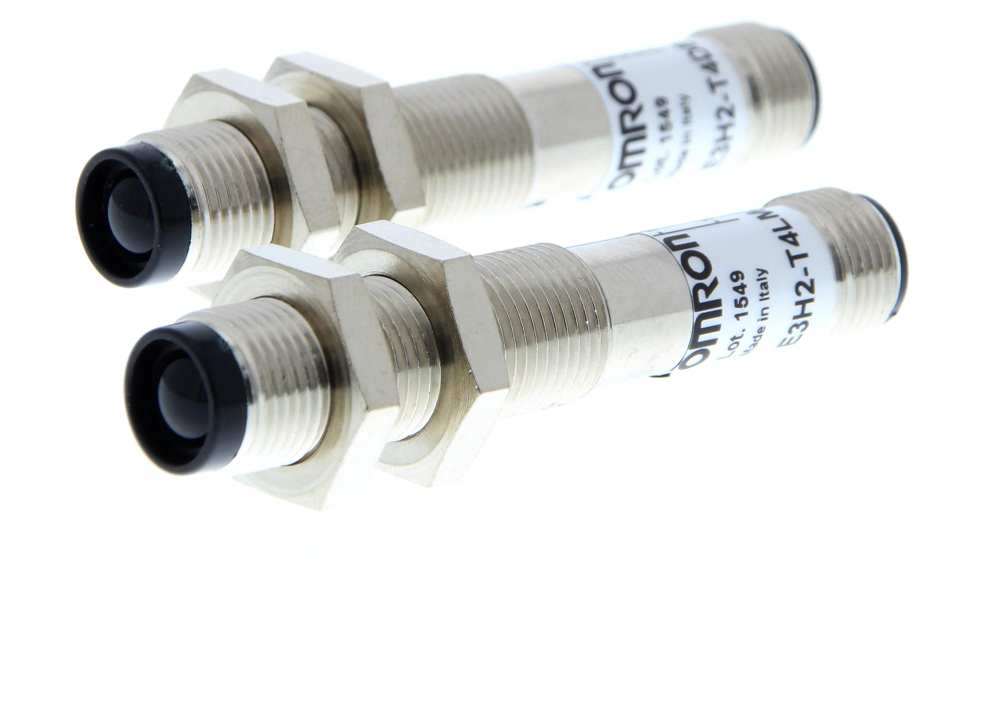 E3H2-T4B4M-M1 PHOTOELECTRIC SENSOR, PNP, 4M OMRON