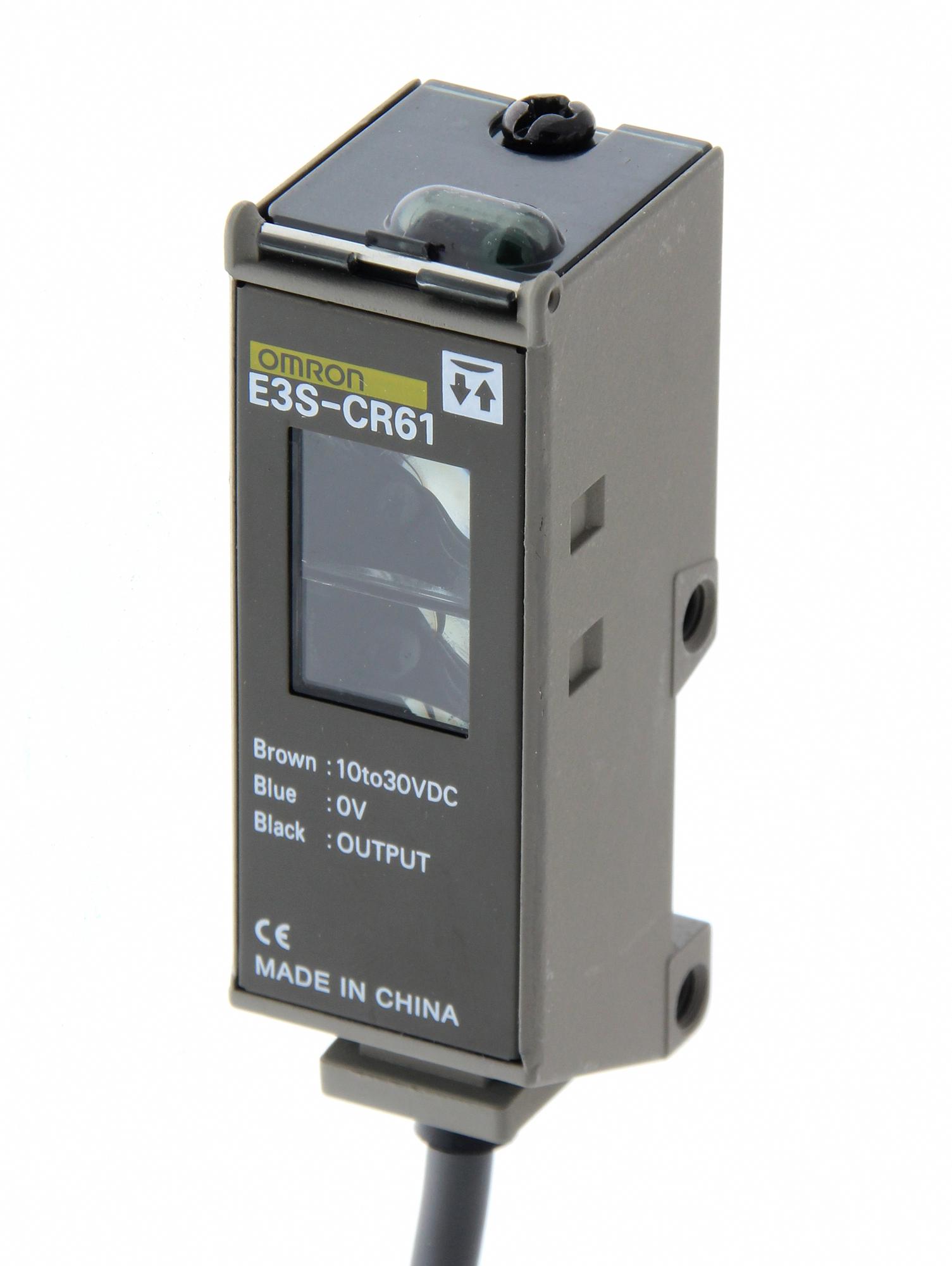 E3S-CR61 5M PHOTOELECTRIC SENSOR, NPN / PNP, 3M OMRON