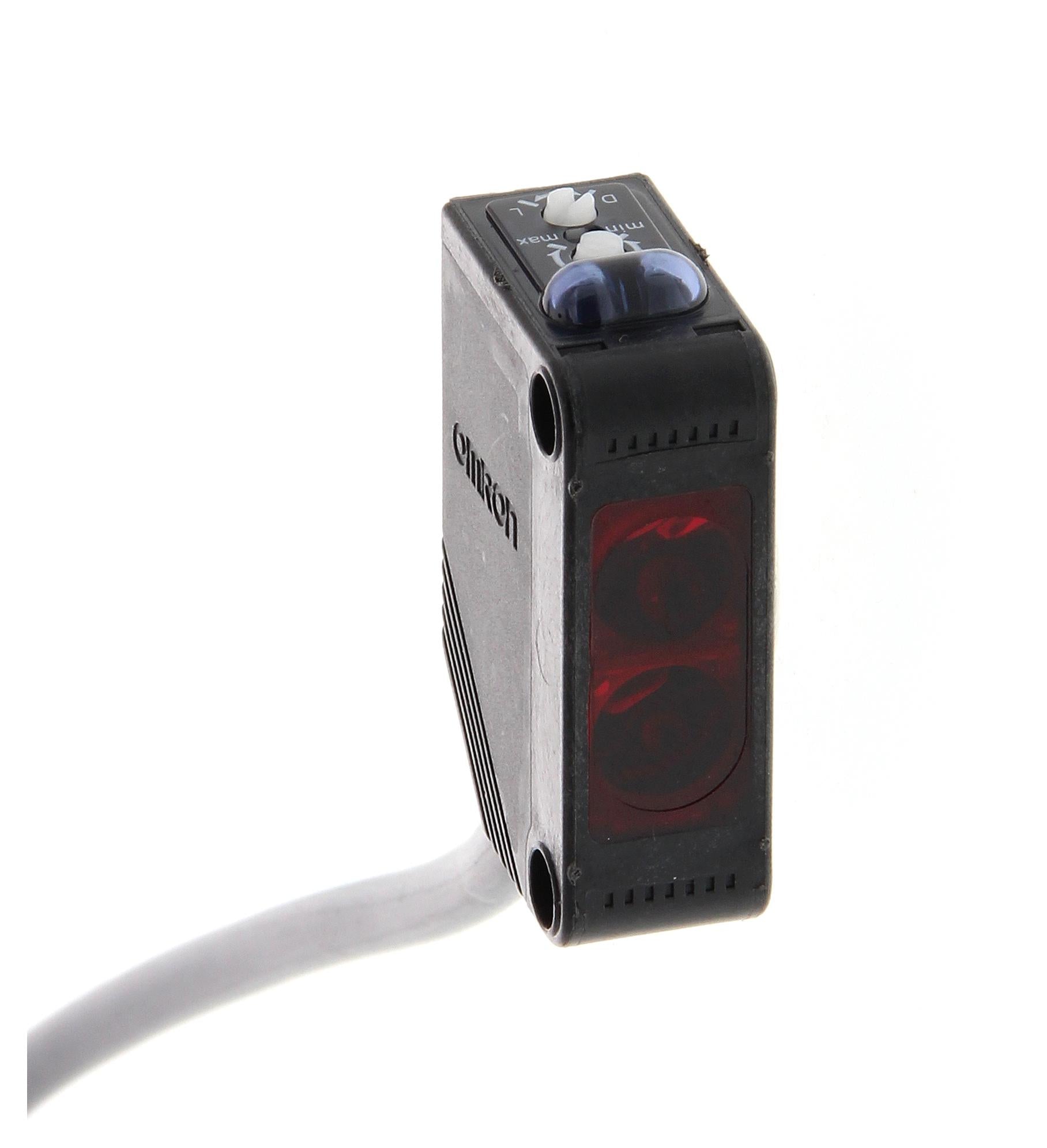 E3Z-B82 2M PHOTOELECTRIC SENSOR, PNP, 2M OMRON