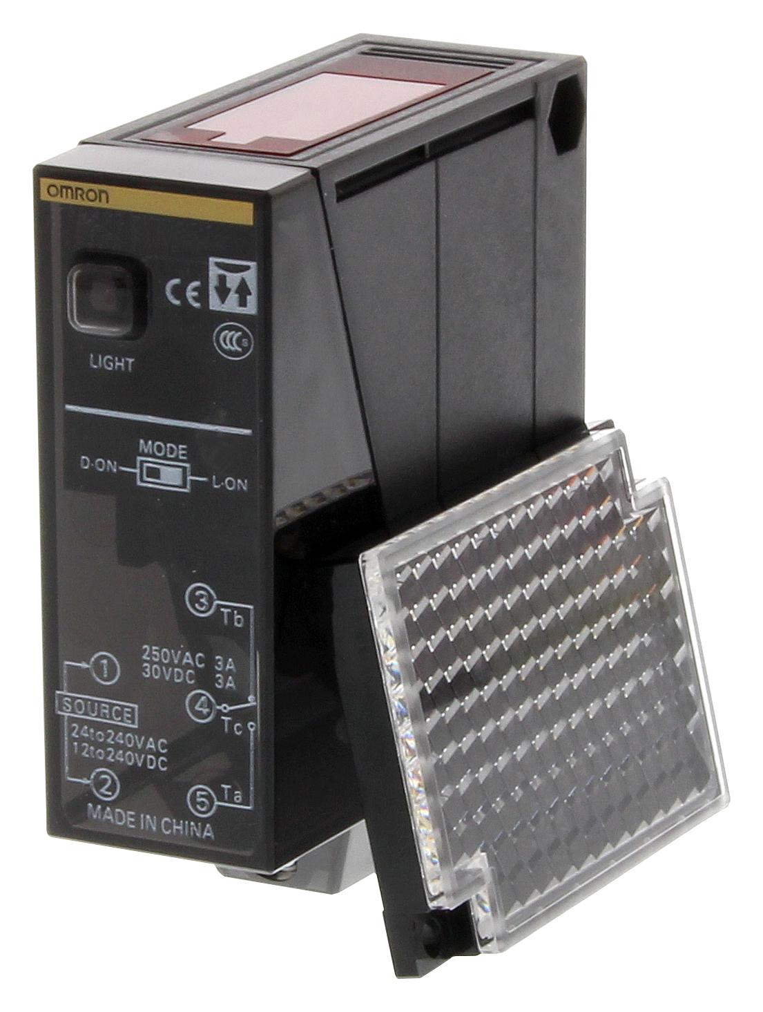 E3JM-R4M4 PHOTOELECTRIC SENSOR, SPDT RELAY, 4M OMRON